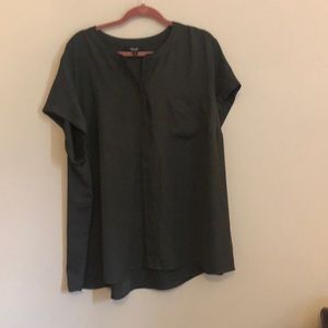Green short sleeve top